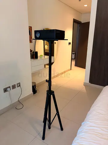 JIMTAB M18 Native 1080P LED Video Projector, complete with a free Pulse black floor stand.