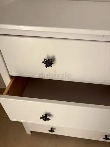 White 4-Drawer Chest/Dresser with Decorative Handles