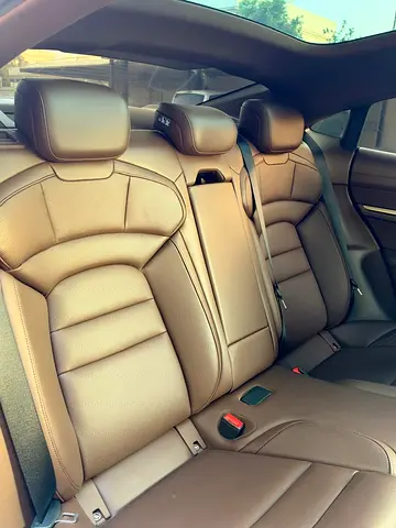 صورة 9 لـ 2025 Porsche TAYCAN