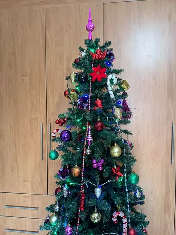 Christmas Tree 6ft tall with decor