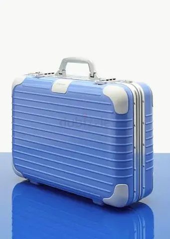 Rimowa holidays suitcase special edition 2025 !