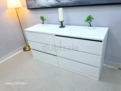 White 6-Drawer Dresser / Chest in Good Condition