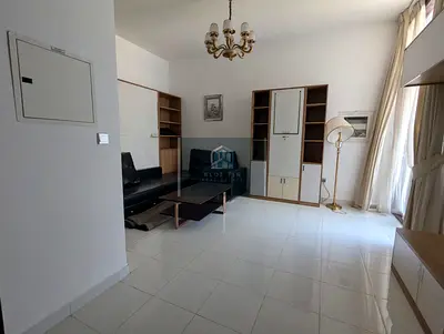 Prime Location | 5 Mins to Metro | Vacant Now