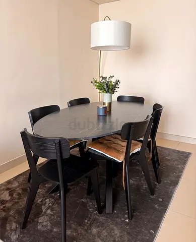 Modern Oval Dining Table with 6 Chairs – Excellent Condition