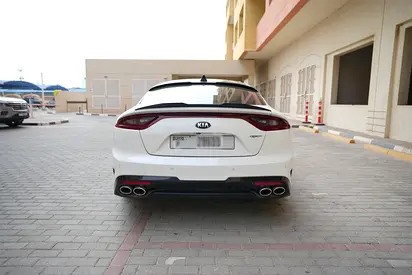 صورة 6 لـ 2020 KIA STINGER