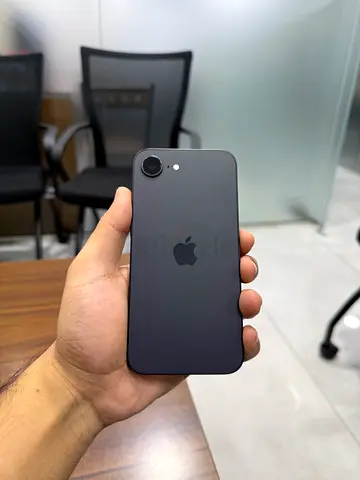 iPhone 16e 128GB - Physical Sim 📱 🔥