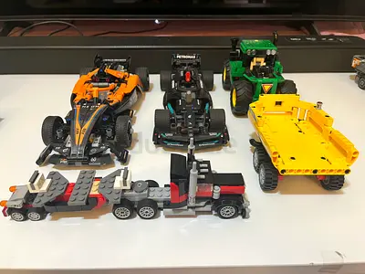 Preloved LEGO: Small Collection of Technic Sets PLUS Odd Item (with Booklets)