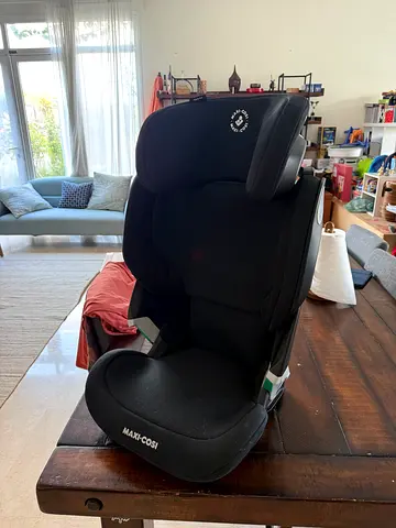 Maxi-Cosi i-Size Car Seat (Isofix) - Excellent Condition