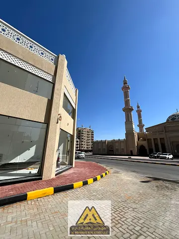 5 Commercial Shops for Sale in Liwara 1, Ajman AED 3,500,000 | Annual Rental Income: AED 270,000 An excellent investment opportunity to acquire a por