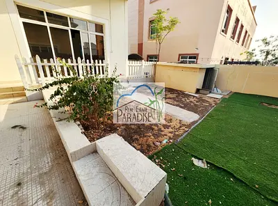 away from fly zone 3 bedroom villa1 master / private entrance /corner unit/living/dinning/maids room /fitted kitchen /3 car parking/for rent in mirdif