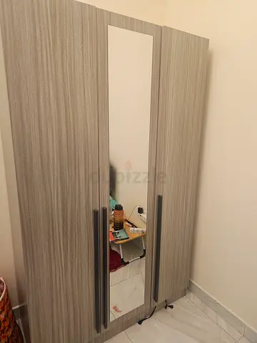 Three-door wardrobe with full-length mirror - light grey wood finish