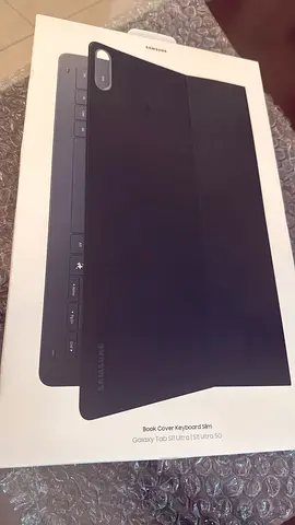 Samsung Galaxy s11 ultra tablet (silver) and original Samsung keyboard d extra screen guard
