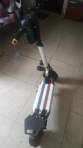 Electric kick scooter - foldable adult e-scooter in good condition