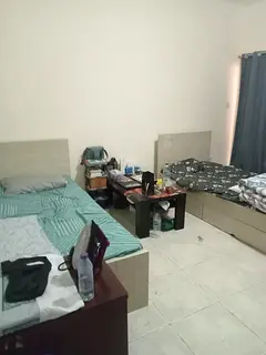 Sharing room avilable for keralite excecutive bachelor in Electra street near lulu express