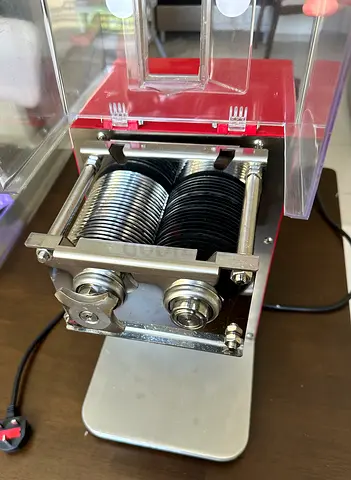 Meat slicer