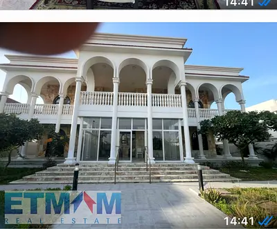 8-Bedroom family sharing Spacious Villa in Prime Abu Hail Location