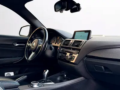 2017 BMW M2 — миниатюра 13