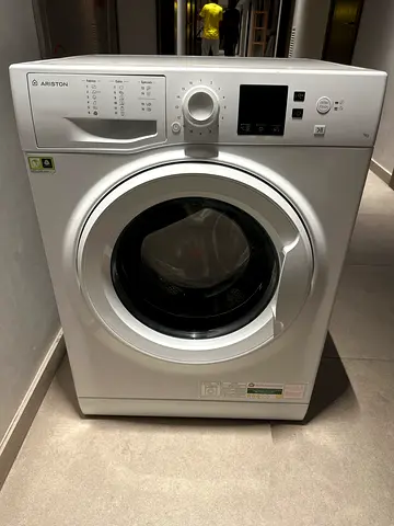 Front-load Washing Machine - Good Condition, 7kg (White)