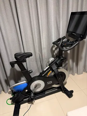 NordicTrack S22i Studio Bike - Excellent Condition with Screen