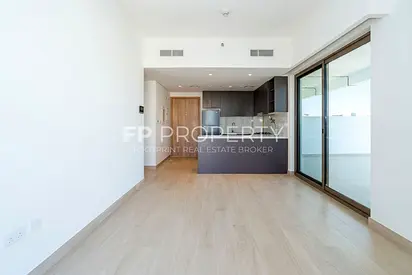 Spacious 2-Bedroom Apartment with Terrace | Chiller Free
