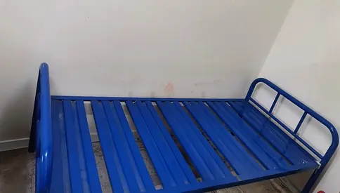 Single metal bed frame - blue, sturdy, good condition