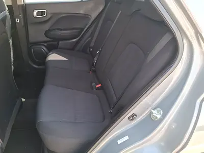 صورة مصغرة 16 لـ 2021 Hyundai VENUE