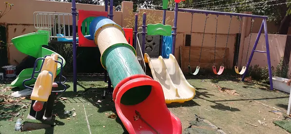 Premium Pre-Owned Multi-Feature Playground Set