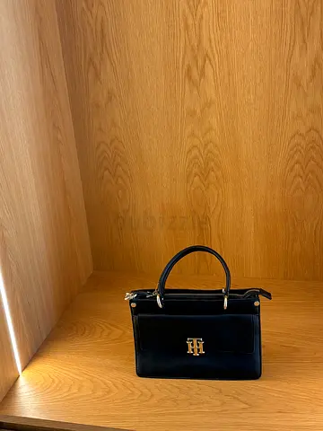 Black Leather  Tommy Hilfiger Handbag with Top Handles - Classic Style