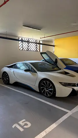 2015 BMW I8 — фото 2