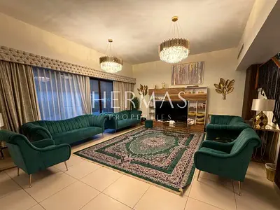 Upgraded 5-Bedroom Villa with Private Pool | Landscaped Garden | Near the Mall