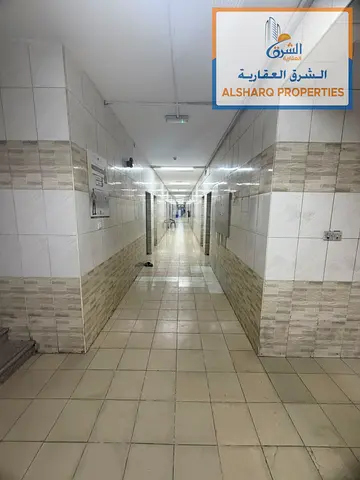 كامب للإيجار السنوي في عجمان الجرف G+1 | 40 غرفة | 4700 درهم للغرفة | صيانة على المالك | تكييفات جديدة | مواقف خاصة وحوش ومغاسل | دفع على دفعتين