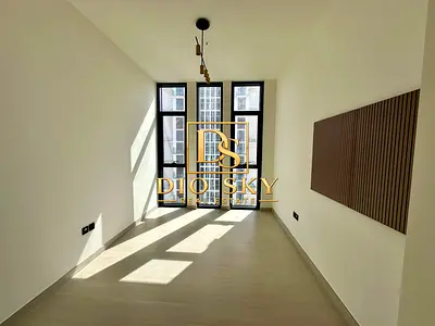 Luxury Apartment | Spacious | Availabe July 27