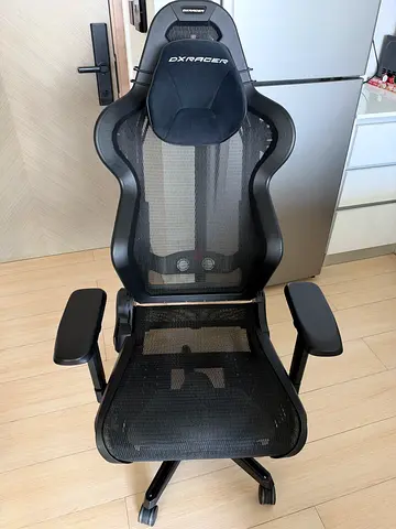 DXRacer Ergonomic Mesh Office Chair with Headrest and Armrests
