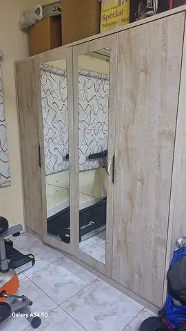BEDROOM SET