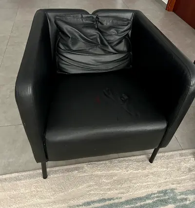 Arm chair black