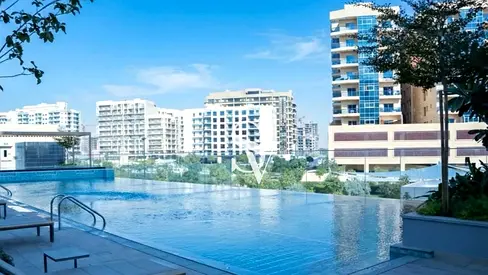 Elegant Fully Furnished|Park view & Bright| Vacant