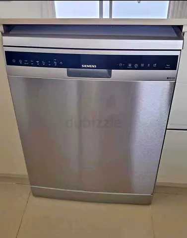 Siemens iq300 freestanding stainless steel dishwasher - good condition