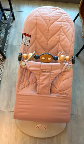 BabyBjorn Bliss Bouncer - Light Pink, Gently Used
