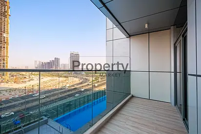 Brand New | Spacious | Pool View | Near Downtown