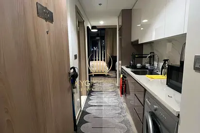 FULLY FURNISHED | HIGH FLOOR | POOL VIEW