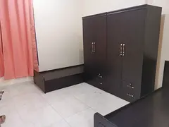 Abu Dhabi mussafah Shabiya 11 executive bed space in a good flat neat and clean per person 1400