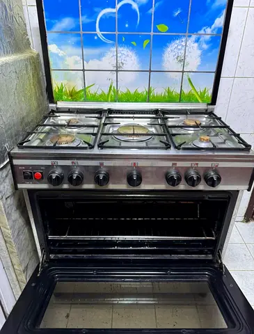 5 Burner Stainless Steel Gas Cooker with Oven - Used, Good Condition