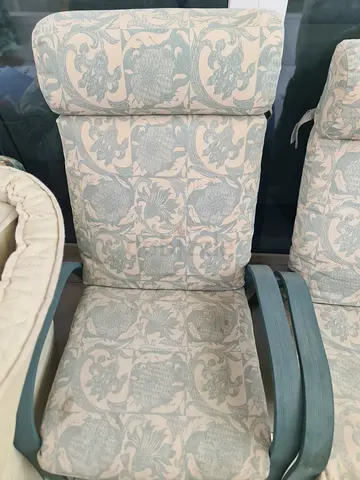 Selling a complete set of 6 comfortable high-back armchairs in great condition.