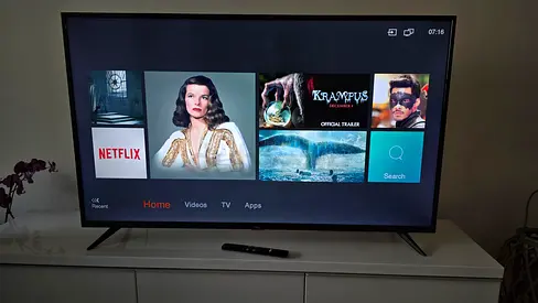 55-inch TCL 4K UHD Smart LED TV in good working condition