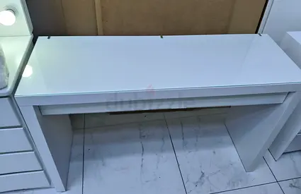 White glossy console/table/study desk with clean modern design