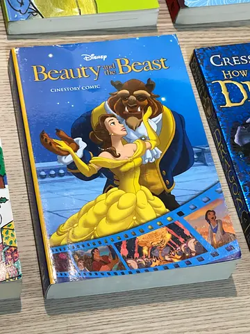 Disney Beauty and the Beast (CineStory Comic) - Paperback