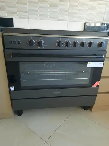 Toshiba Full Gas Cooker 90x60cm With Oven Excellent Condition