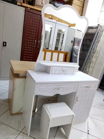 White Wooden Dressing Table with Mirror and Stool - Good Condition. Brand new