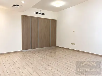 1 Month Free - Spacious Studio with Balcony - Pool and Gym