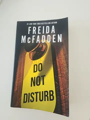 Do Not Disturb by Freida McFadden (Paperback)